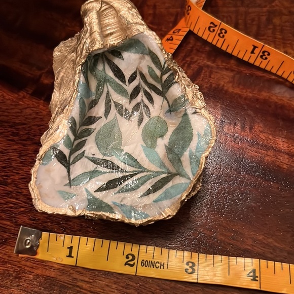 Medium Size Trinket Holder, Handmade from an Oyster Shell - Picture 11 of 14